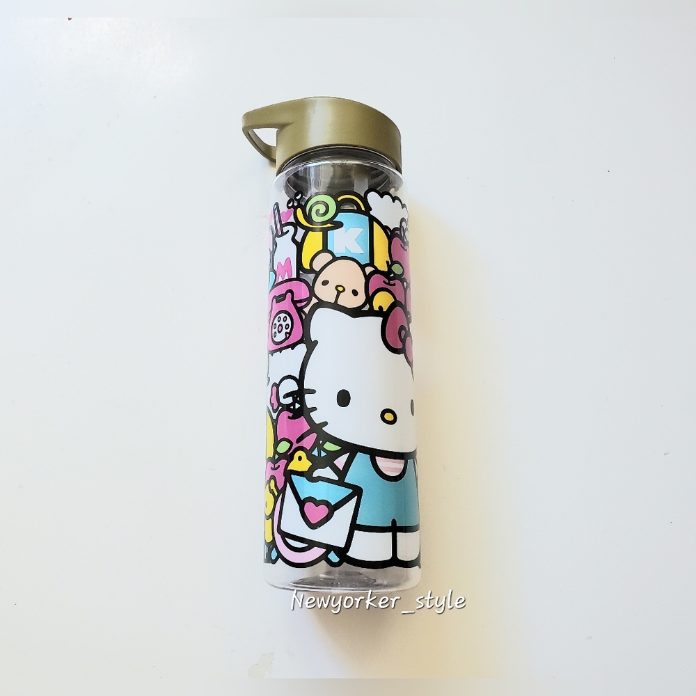 (Sale)Hello Kitty 24oz Water Bottle Brand New